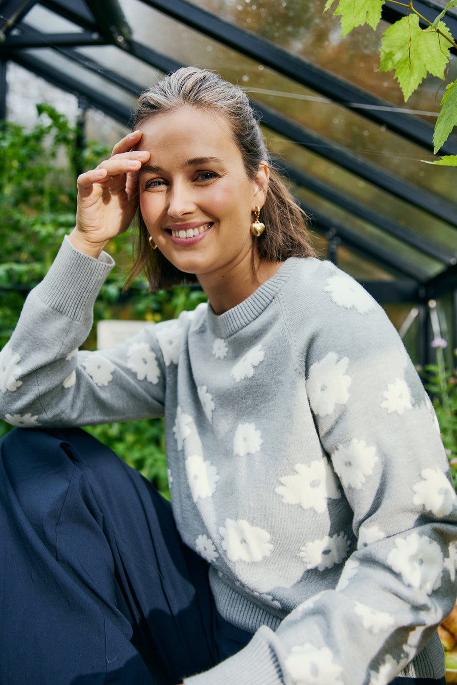 FQALPI - PULLOVER - HVID OG GRÅ